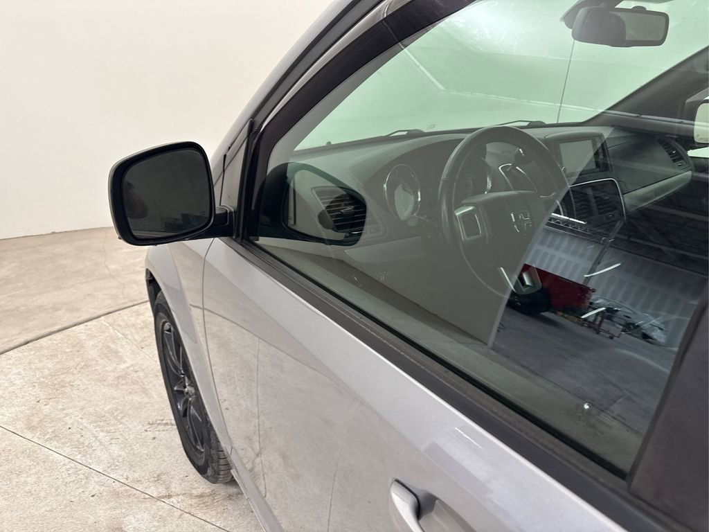 Used 2019 Dodge Grand Caravan GT image 17