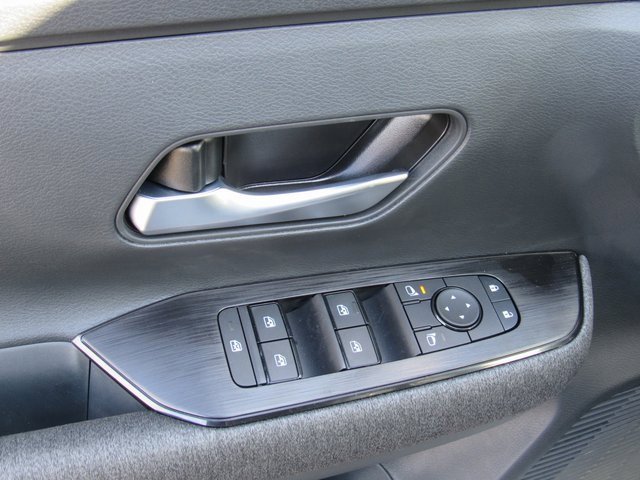 New 2026 Nissan Kicks SV image 11