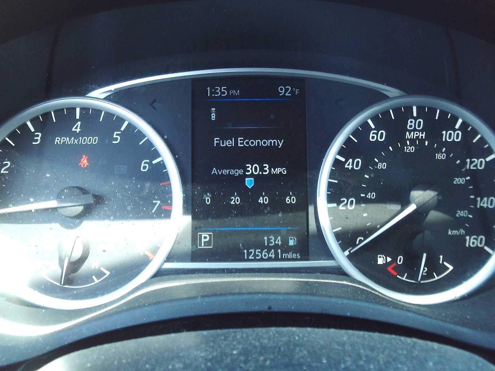 Used 2019 Nissan Sentra SR w/ Exterior Package FWD image 9