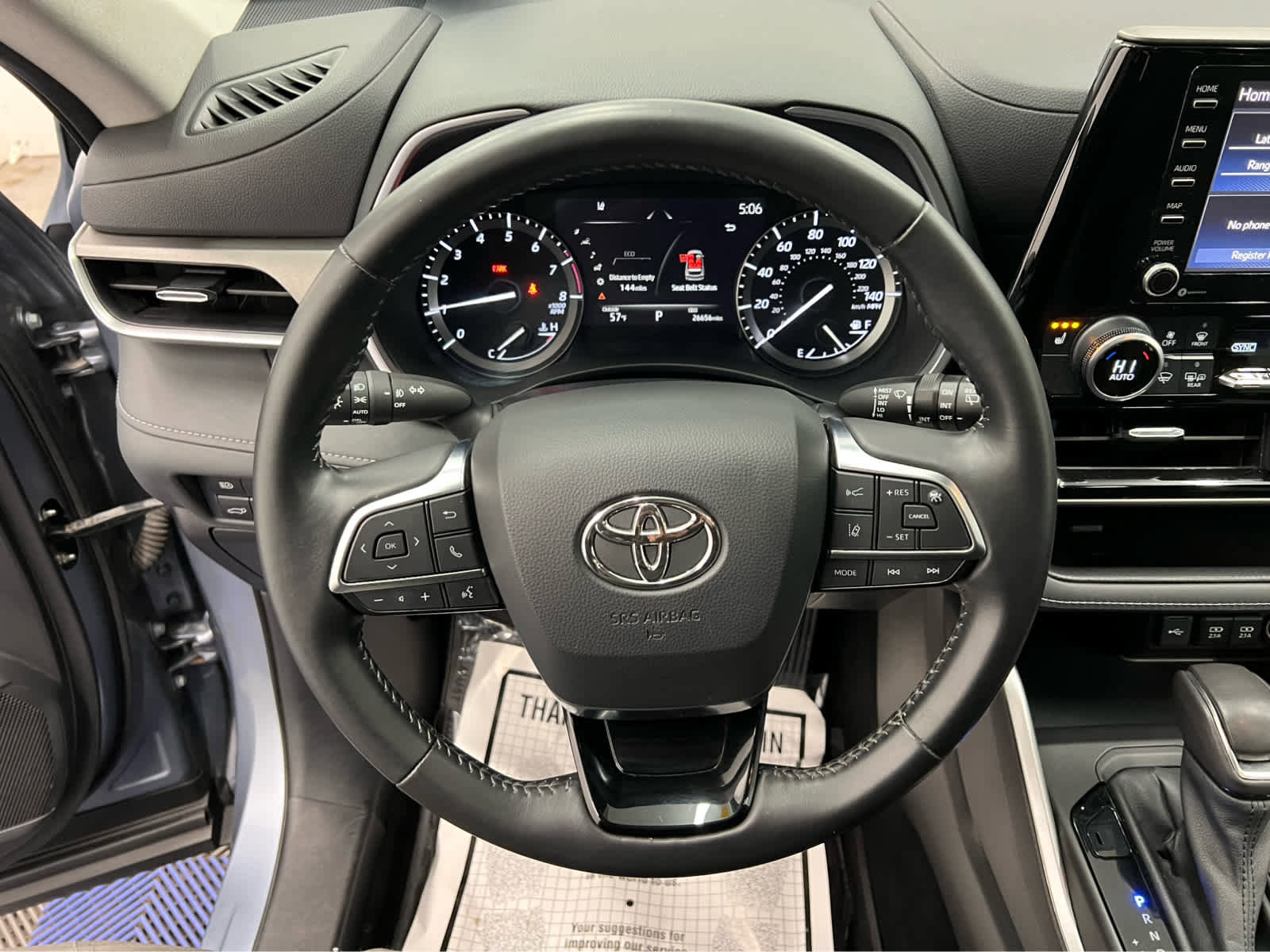 Used 2021 Toyota Highlander XLE image 17