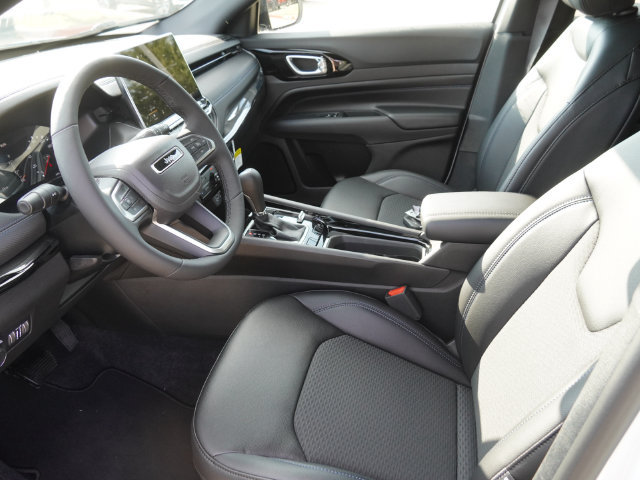 New 2026 Jeep Compass Latitude AWD/4WD image 18
