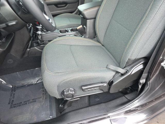 Used 2025 Jeep Wrangler Unlimited Sahara w/ Safety Group image 19