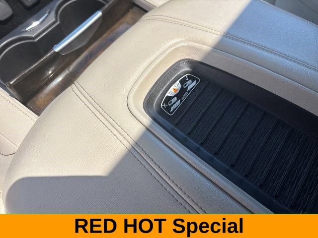 Used 2018 Cadillac Escalade ESV Luxury AWD/4WD image 24