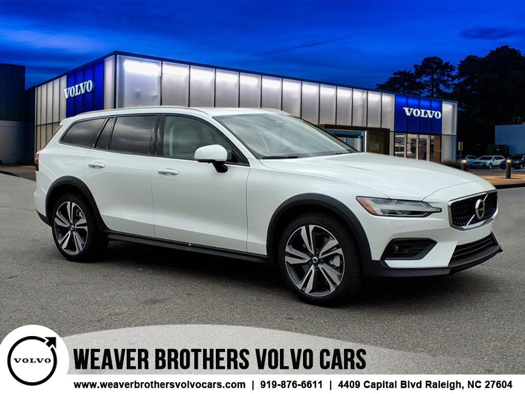 New 2026 Volvo V60 B5 Cross Country Plus w/ Protection Package Premier