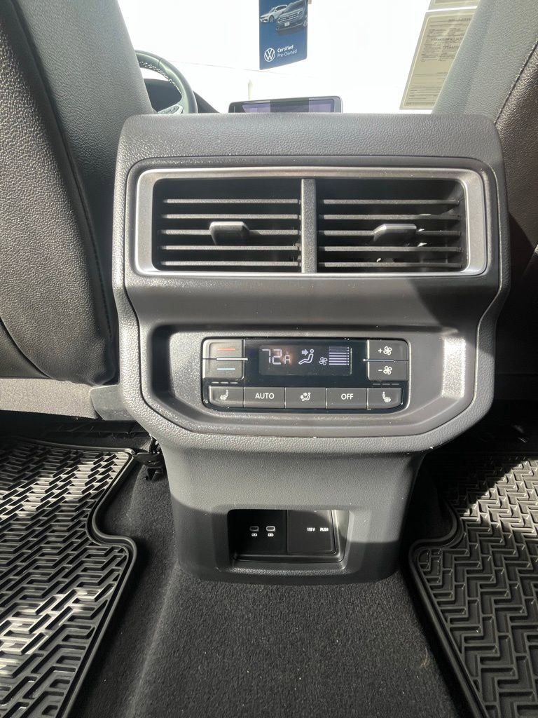 Certified 2025 Volkswagen Atlas SEL AWD/4WD image 14
