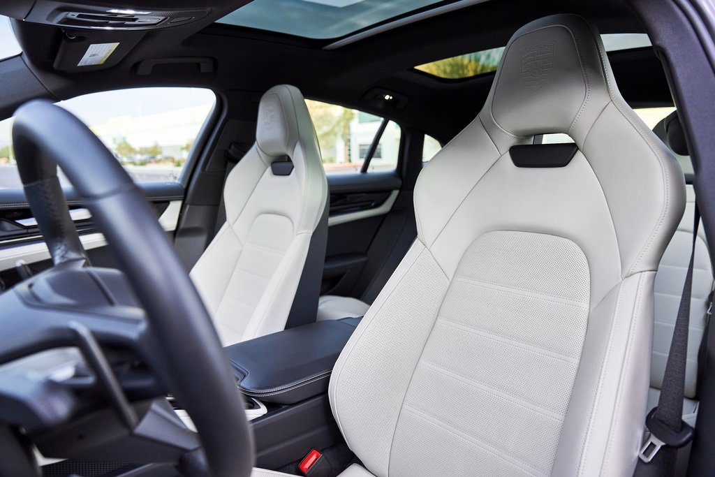 Used 2025 Porsche Panamera 4 w/ Premium Package image 49