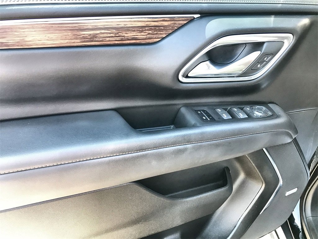 Used 2023 Chevrolet Tahoe High Country w/ Premium Package image 13