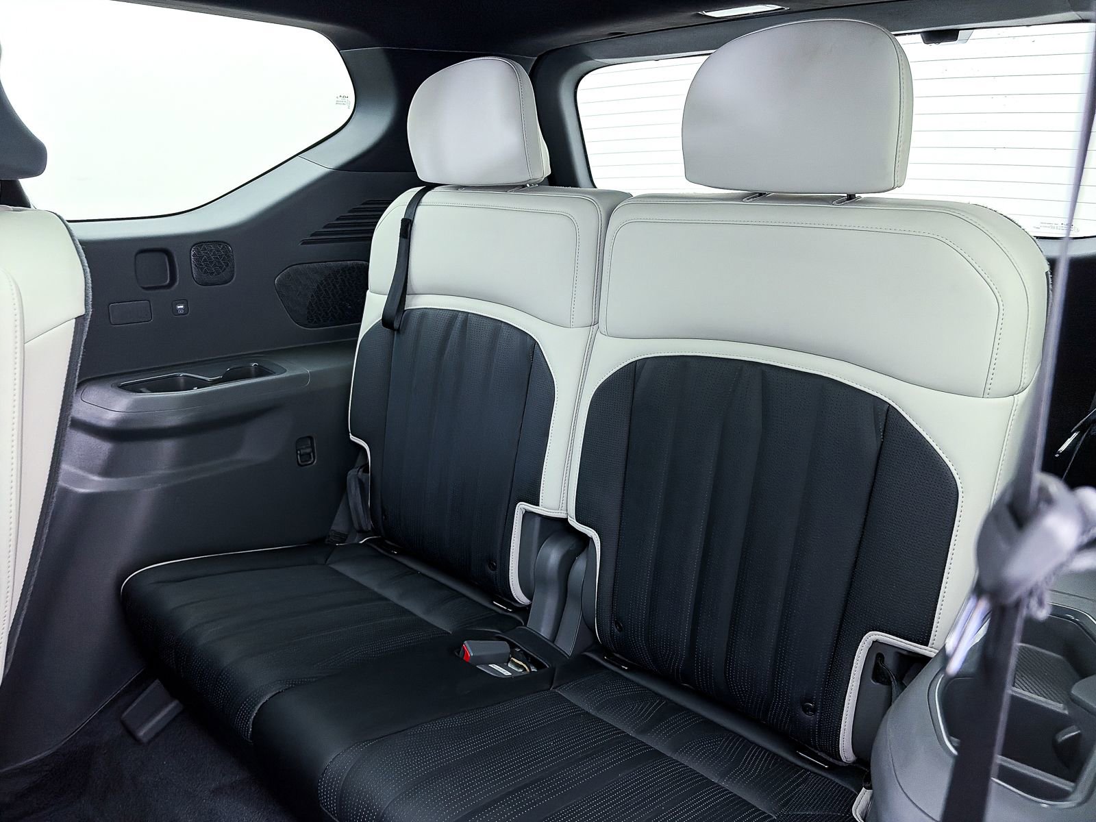 Used 2024 Kia EV9 GT-Line image 43