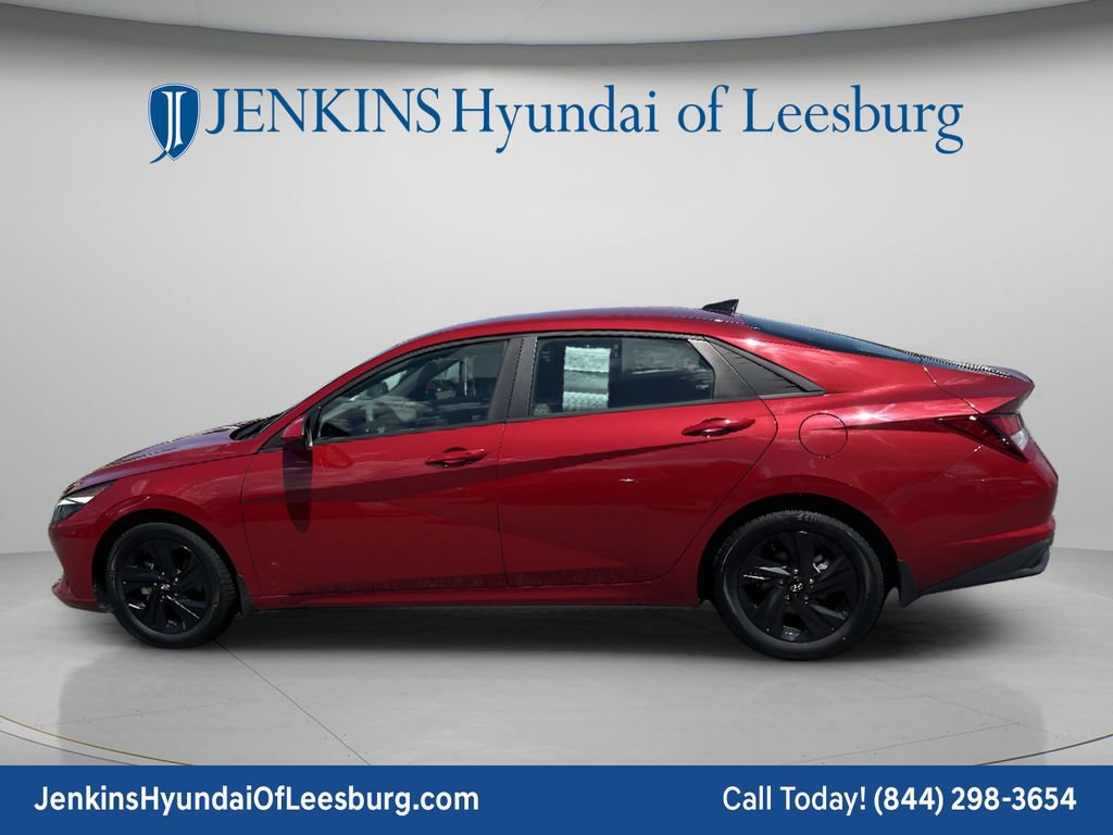 Certified 2023 Hyundai Elantra SEL w/ Preferred Accessory Package FWD image 8