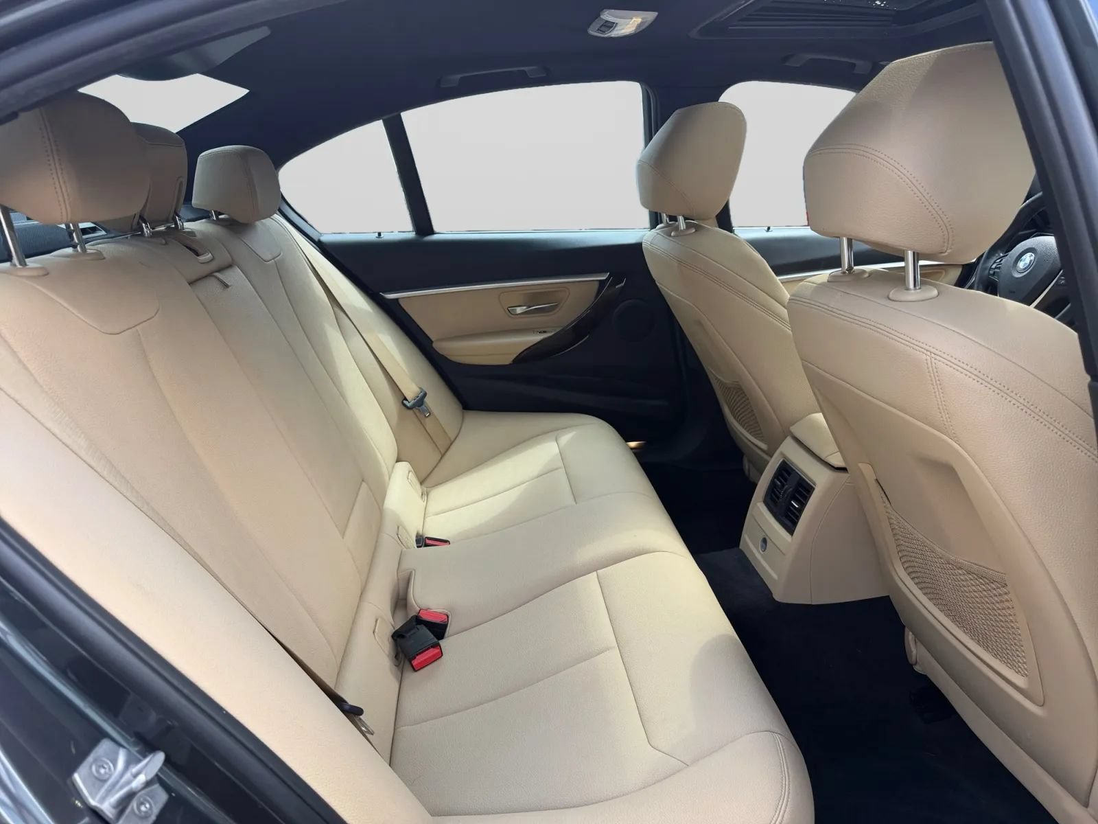 Used 2018 BMW 330i Sedan RWD image 29