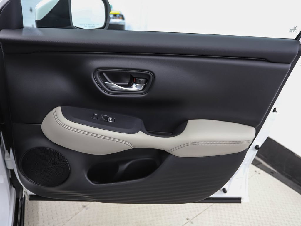 Used 2023 Honda HR-V EX-L image 28