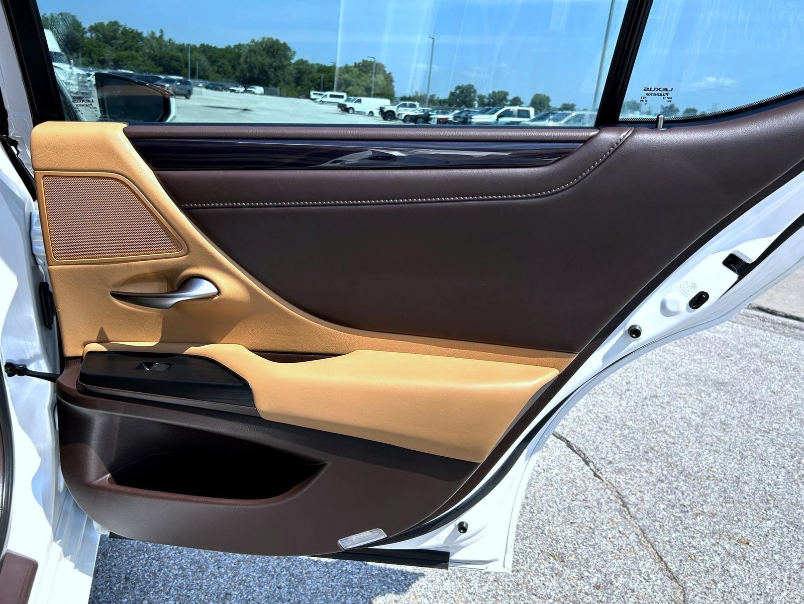 Used 2021 Lexus ES 350 w/ Premium Package FWD image 17