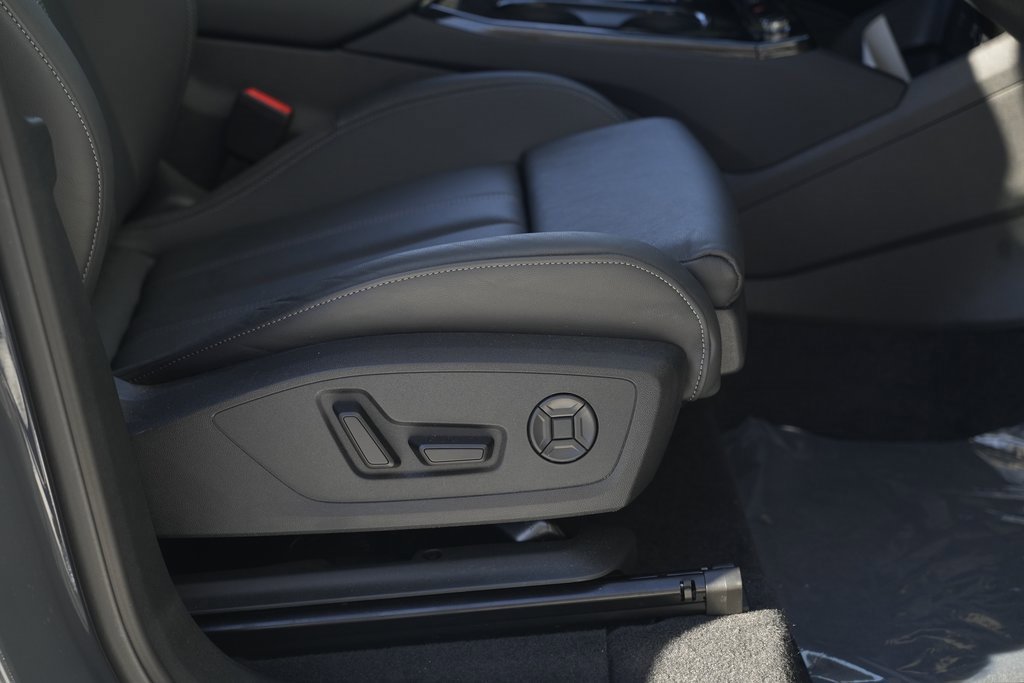 Used 2025 Audi Q6 e-tron Premium Plus w/ Premium Plus image 36