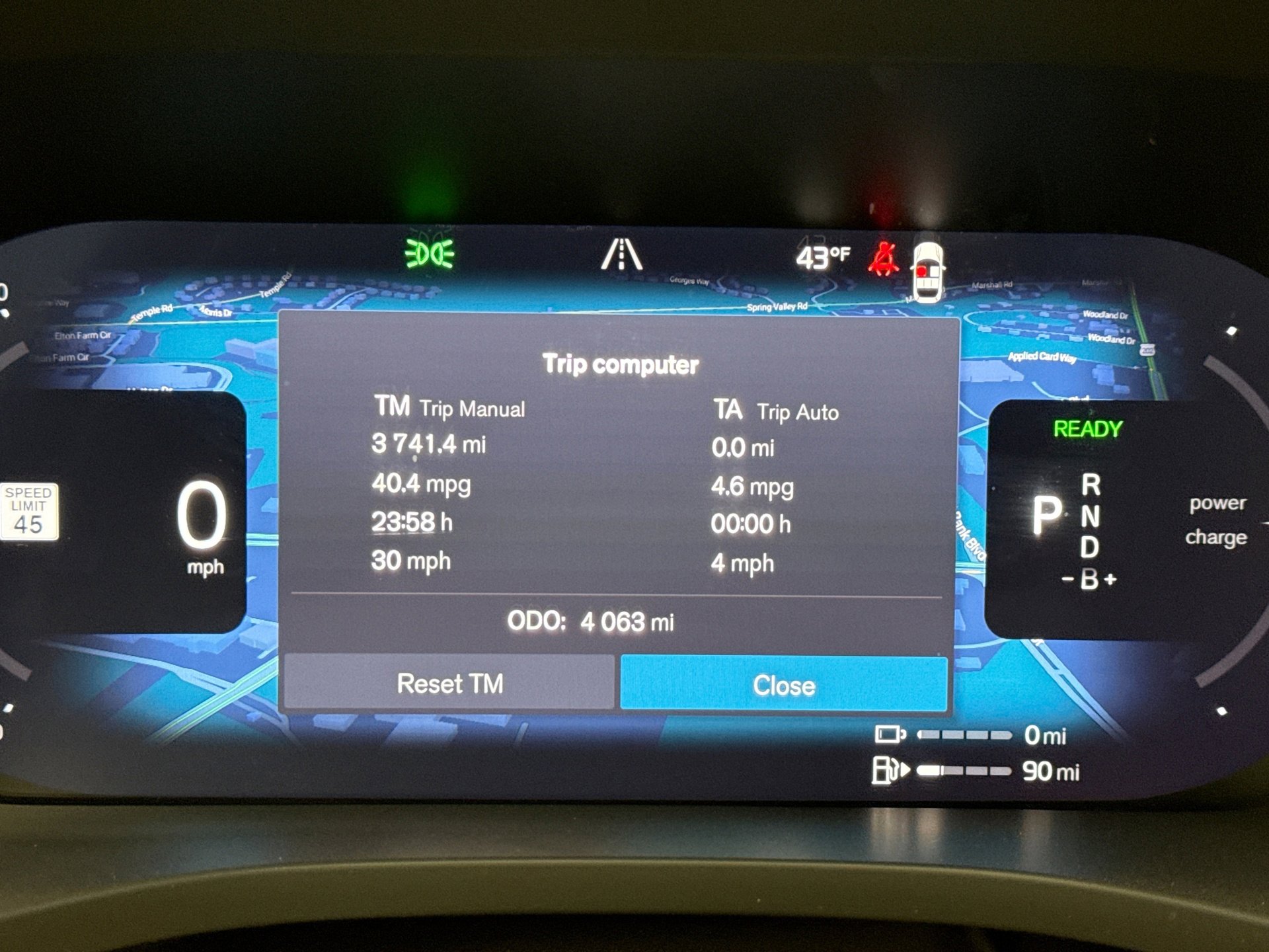 Used 2025 Volvo XC60 T8 Plus w/ Climate Package image 9