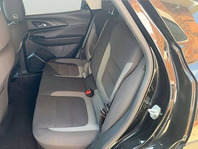 Used 2022 Chevrolet TrailBlazer LT w/ LPO, Blackout Package FWD image 13