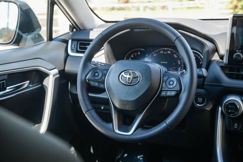 Used 2023 Toyota RAV4 XLE w/ Convenience Package FWD image 12