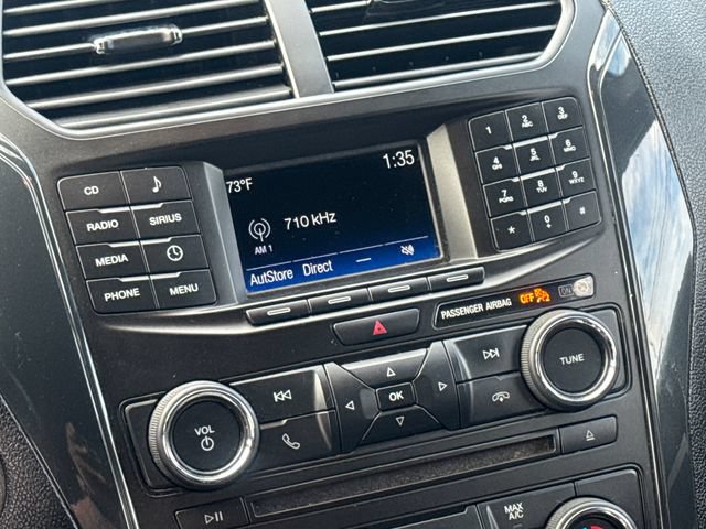 Used 2017 Ford Explorer XLT AWD/4WD image 19