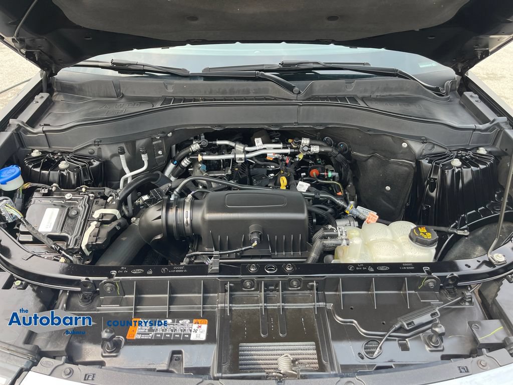Used 2021 Ford Explorer XLT w/ Equipment Group 202A AWD/4WD image 21