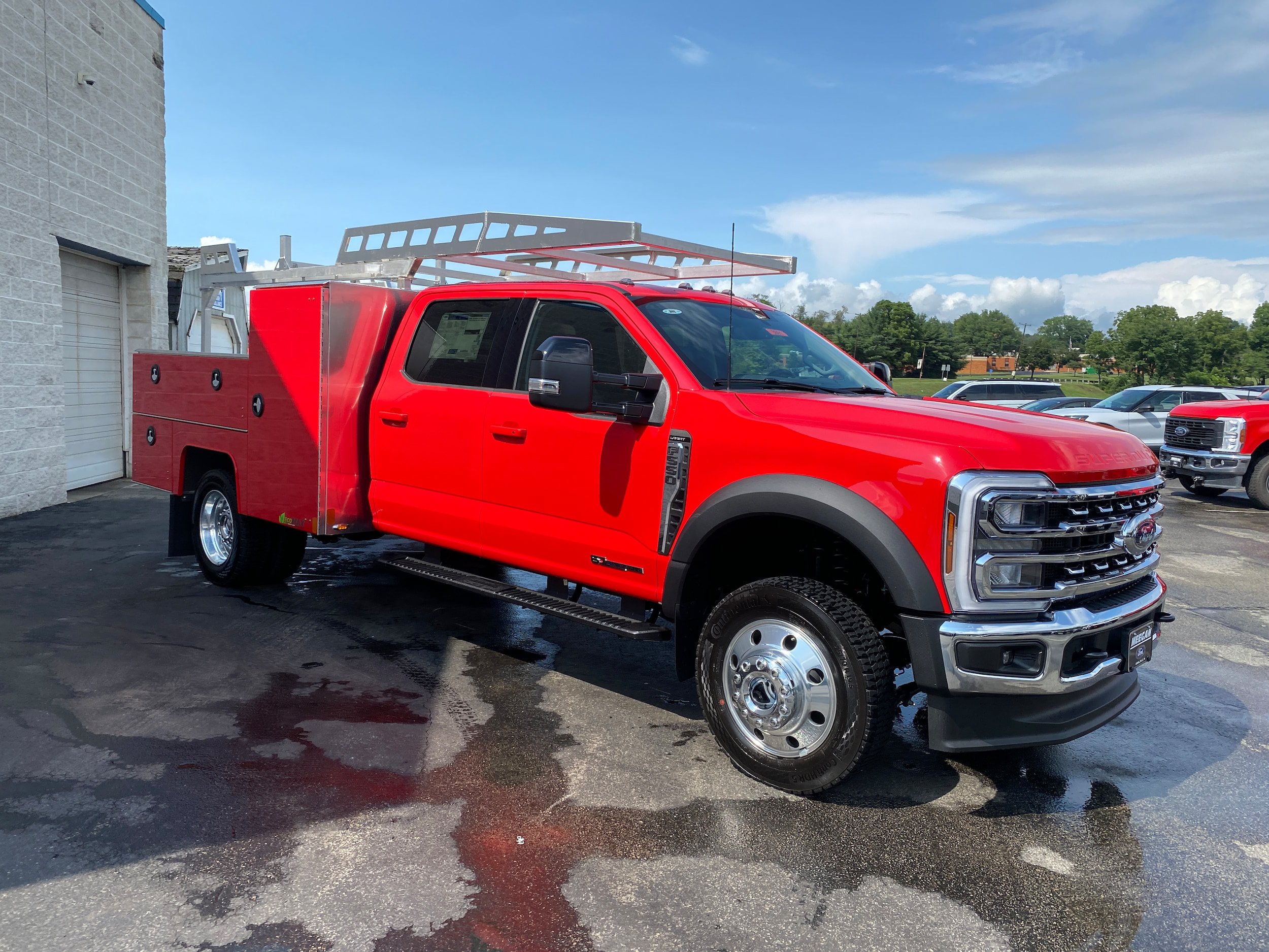 New 2026 Ford F550 4x4 Crew Cab image 14