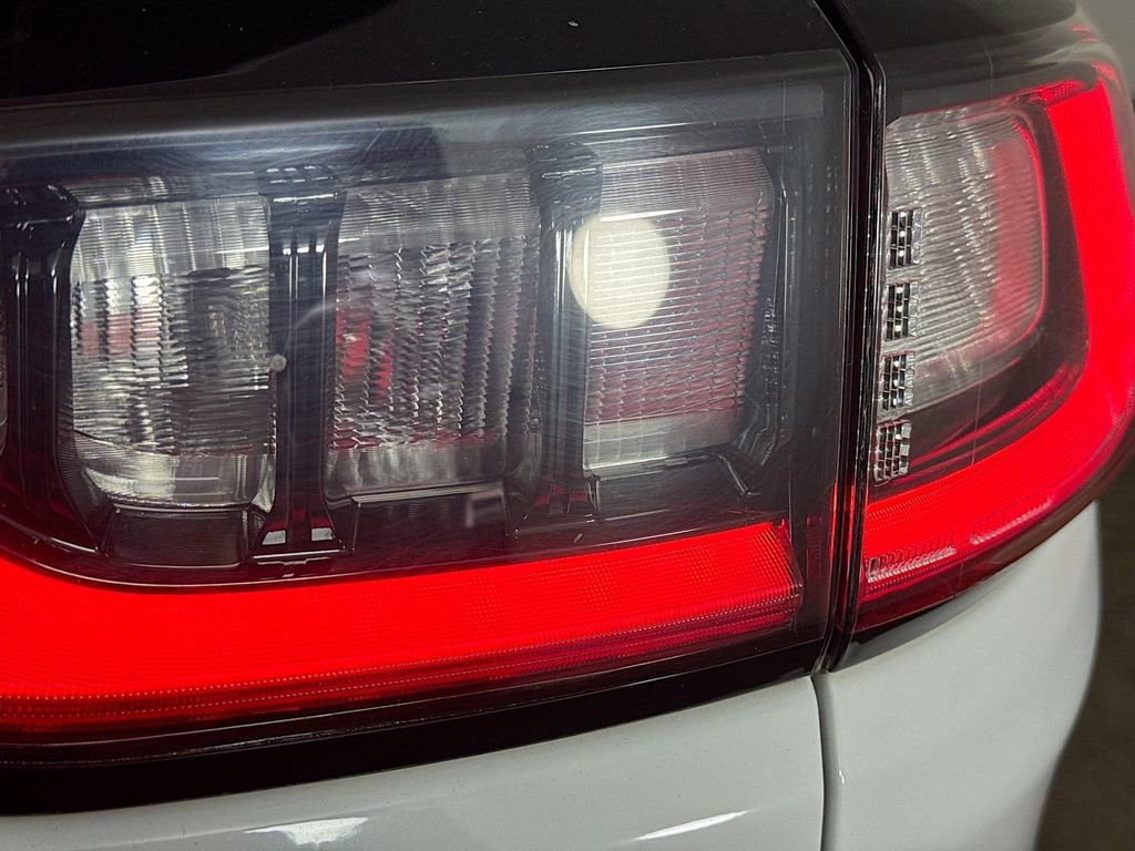 Used 2019 Jeep Cherokee Latitude Plus image 30