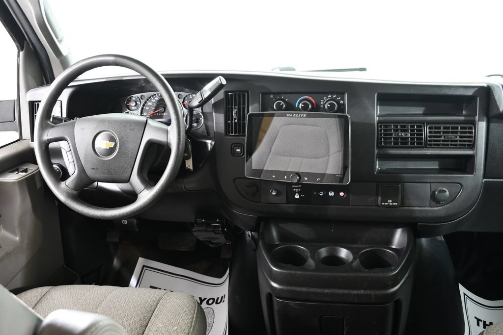 Used 2018 Chevrolet Express 2500 w/ Driver Convenience Package RWD image 8