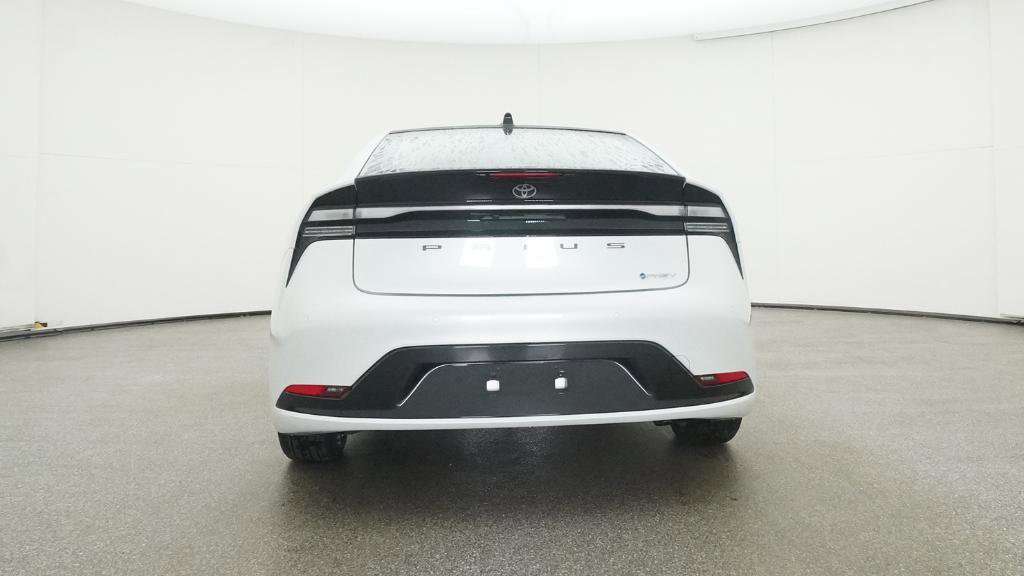 New 2026 Toyota Prius Plug-In Hybrid FWD image 17