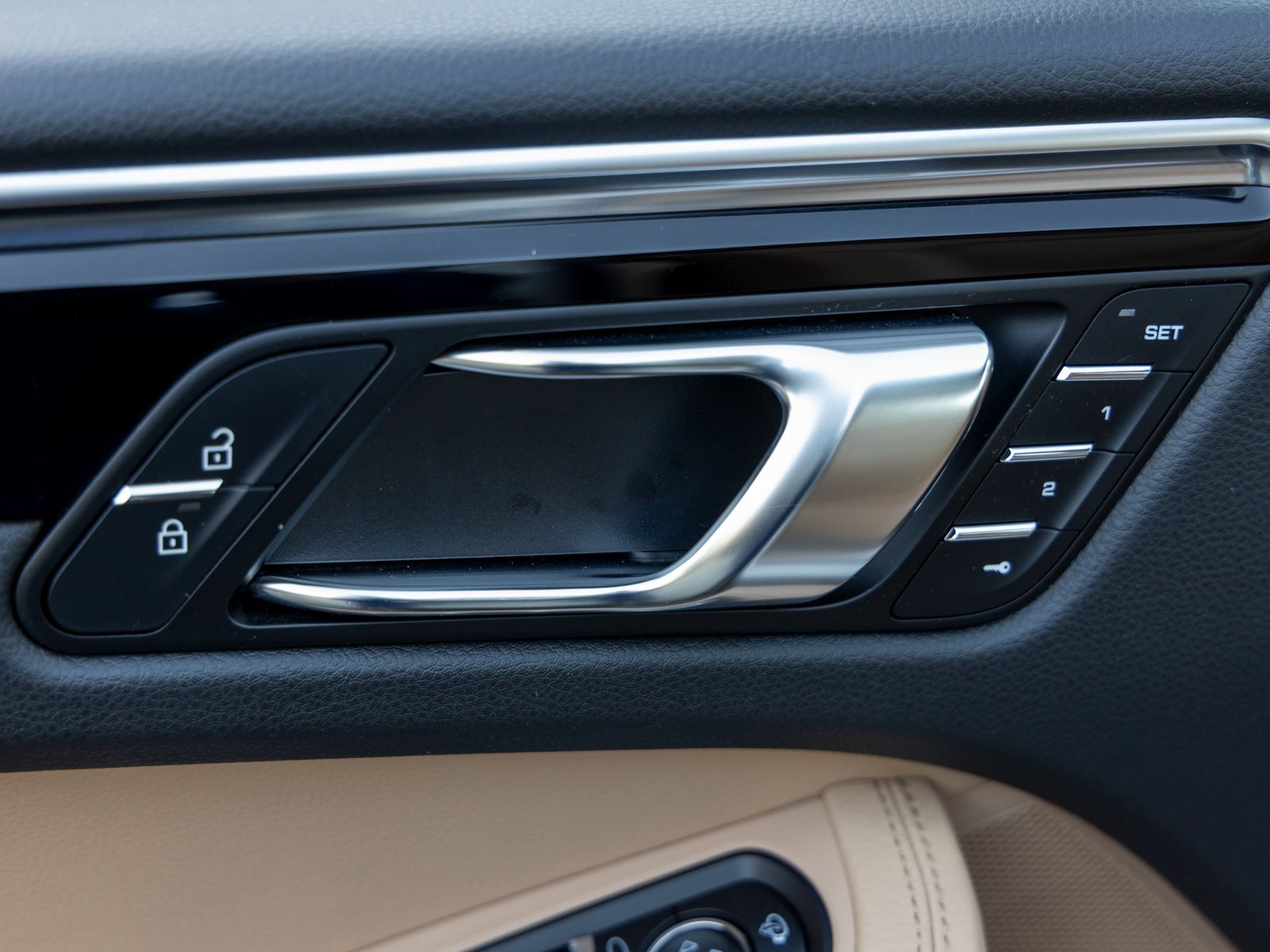 Certified 2023 Porsche Macan S image 22