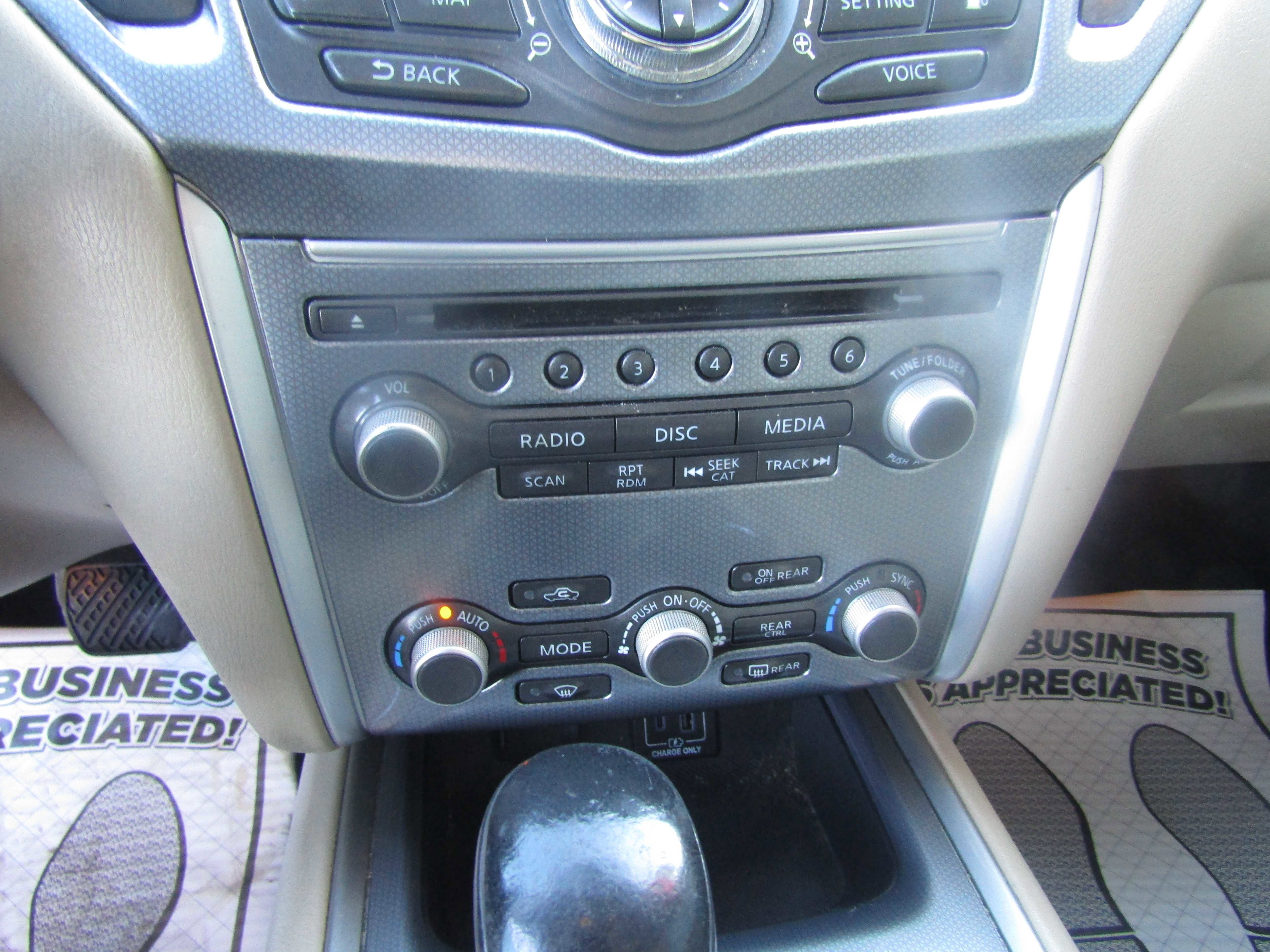 Used 2020 Nissan Pathfinder SL AWD/4WD image 17