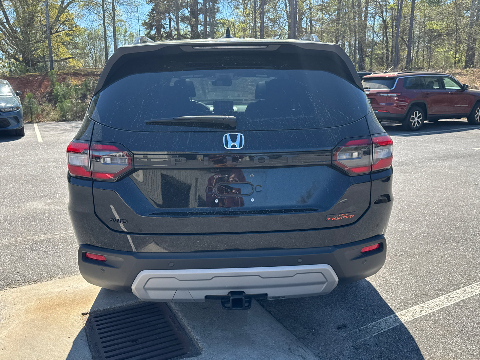 Used 2025 Honda Pilot TrailSport image 7
