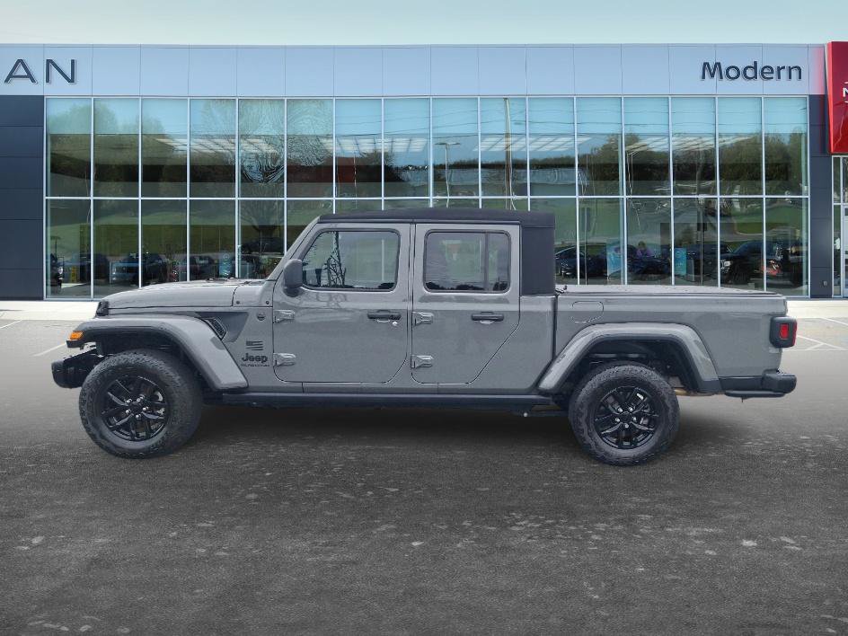 Used 2023 Jeep Gladiator Sport AWD/4WD image 7