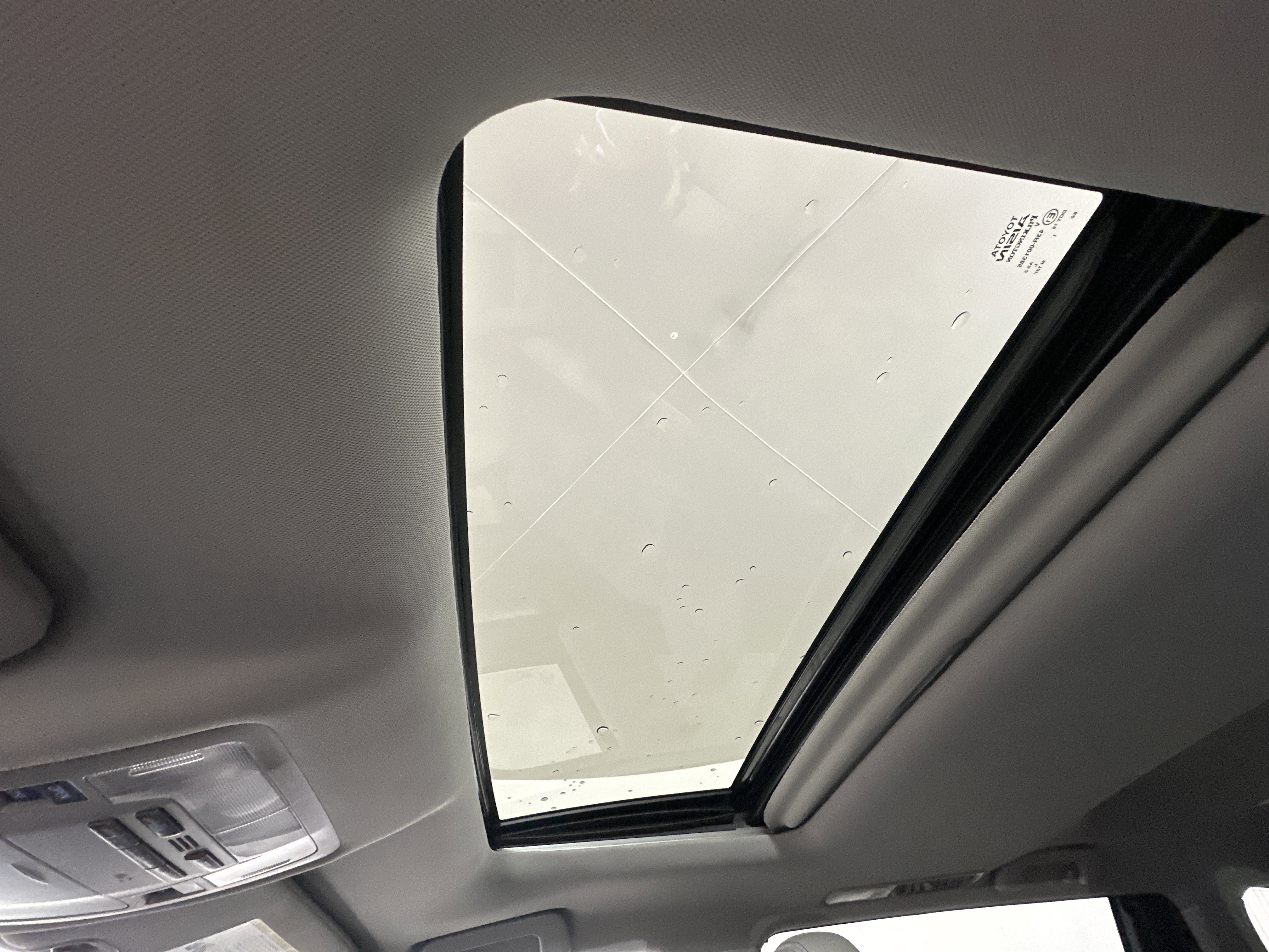 Used 2017 Toyota Highlander AWD V6 image 22