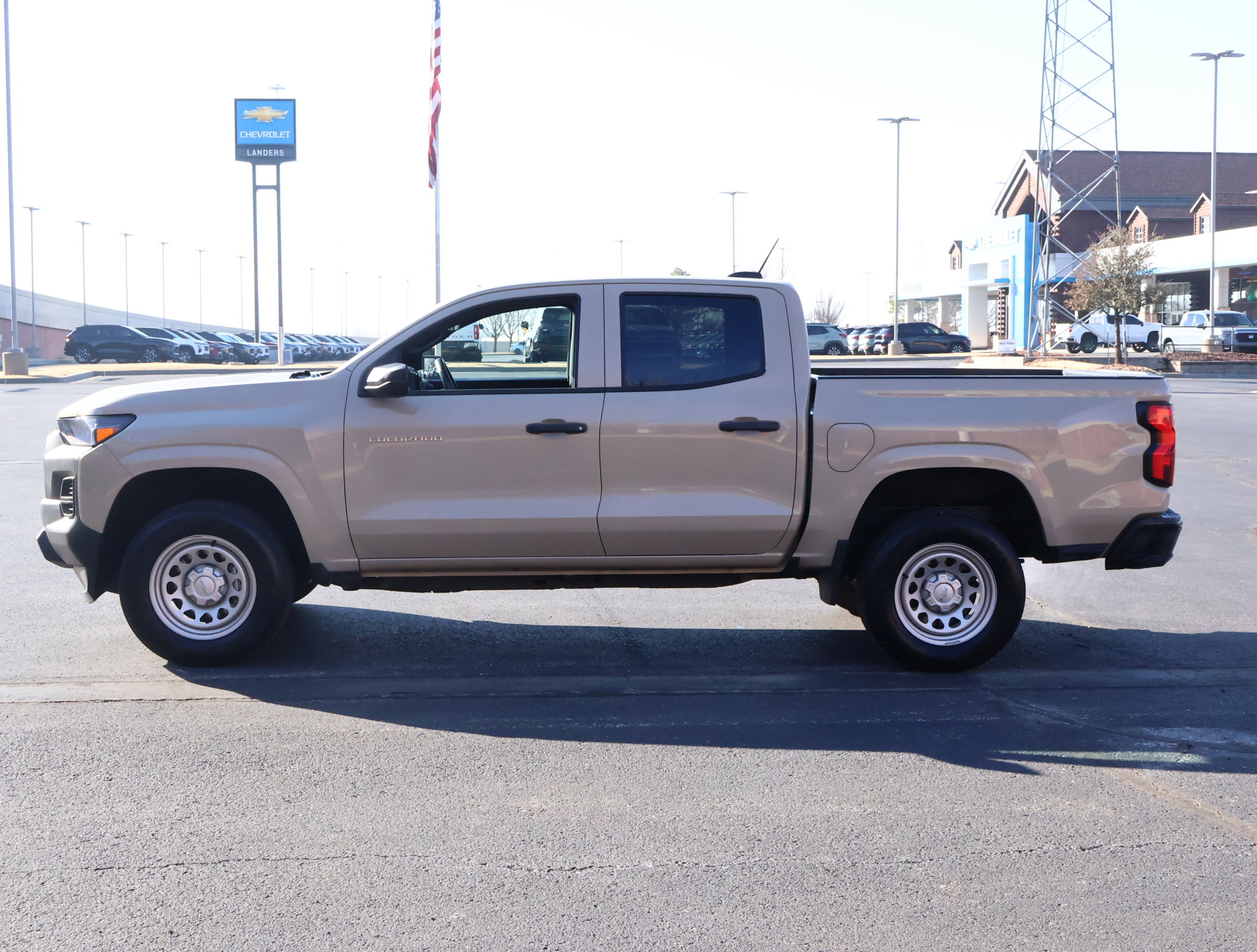 Used 2023 Chevrolet Colorado W/T image 23
