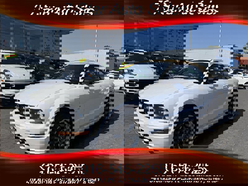 Used 2005 Ford Mustang GT Premium image 3