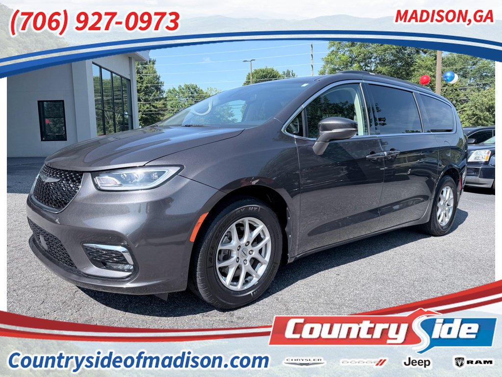 Used 2022 Chrysler Pacifica Touring-L FWD image 1