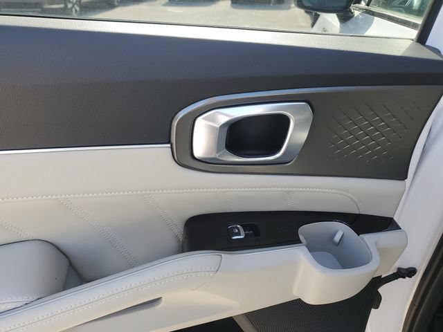 Certified 2023 Kia Sorento SX FWD image 12