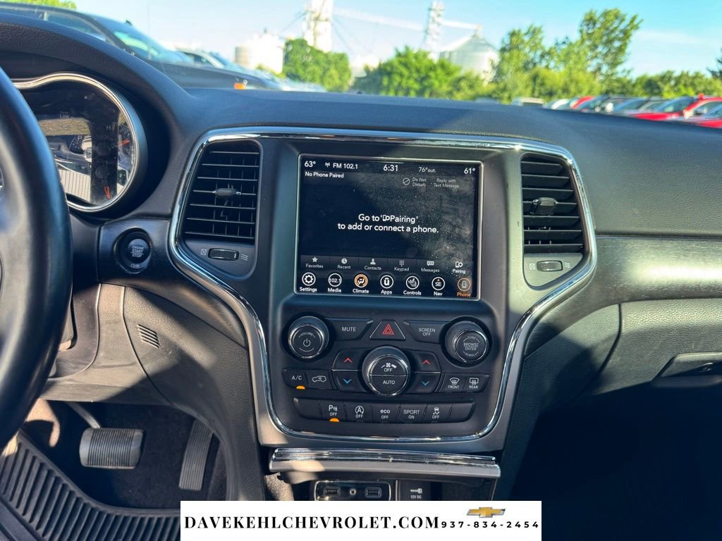 Used 2018 Jeep Grand Cherokee Altitude AWD/4WD image 14