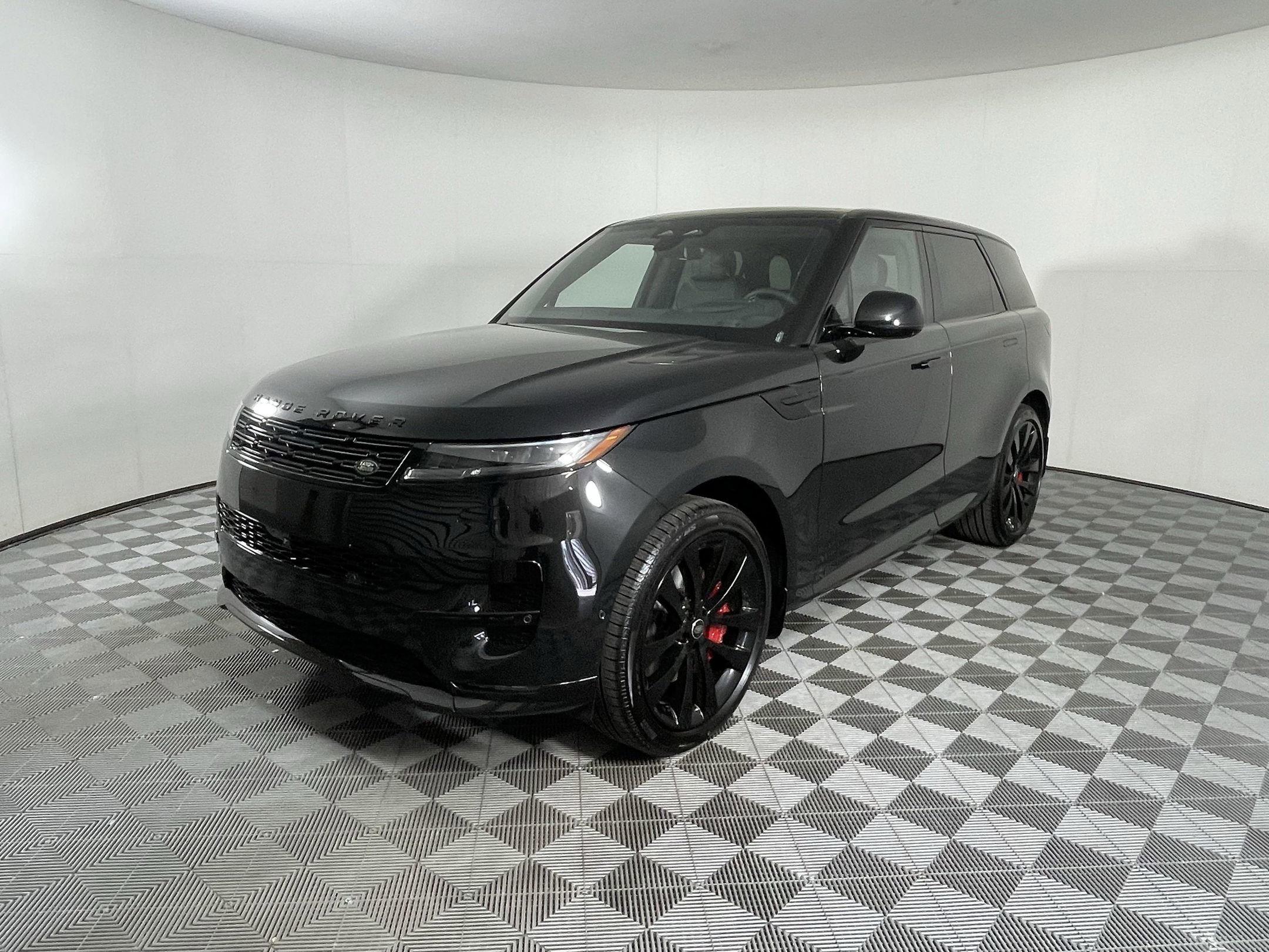 New 2025 Land Rover Range Rover Sport Dynamic SE