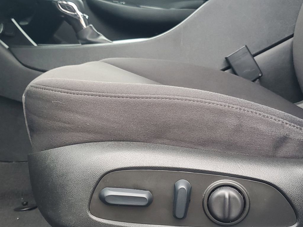 Used 2023 Chevrolet Malibu LT image 13