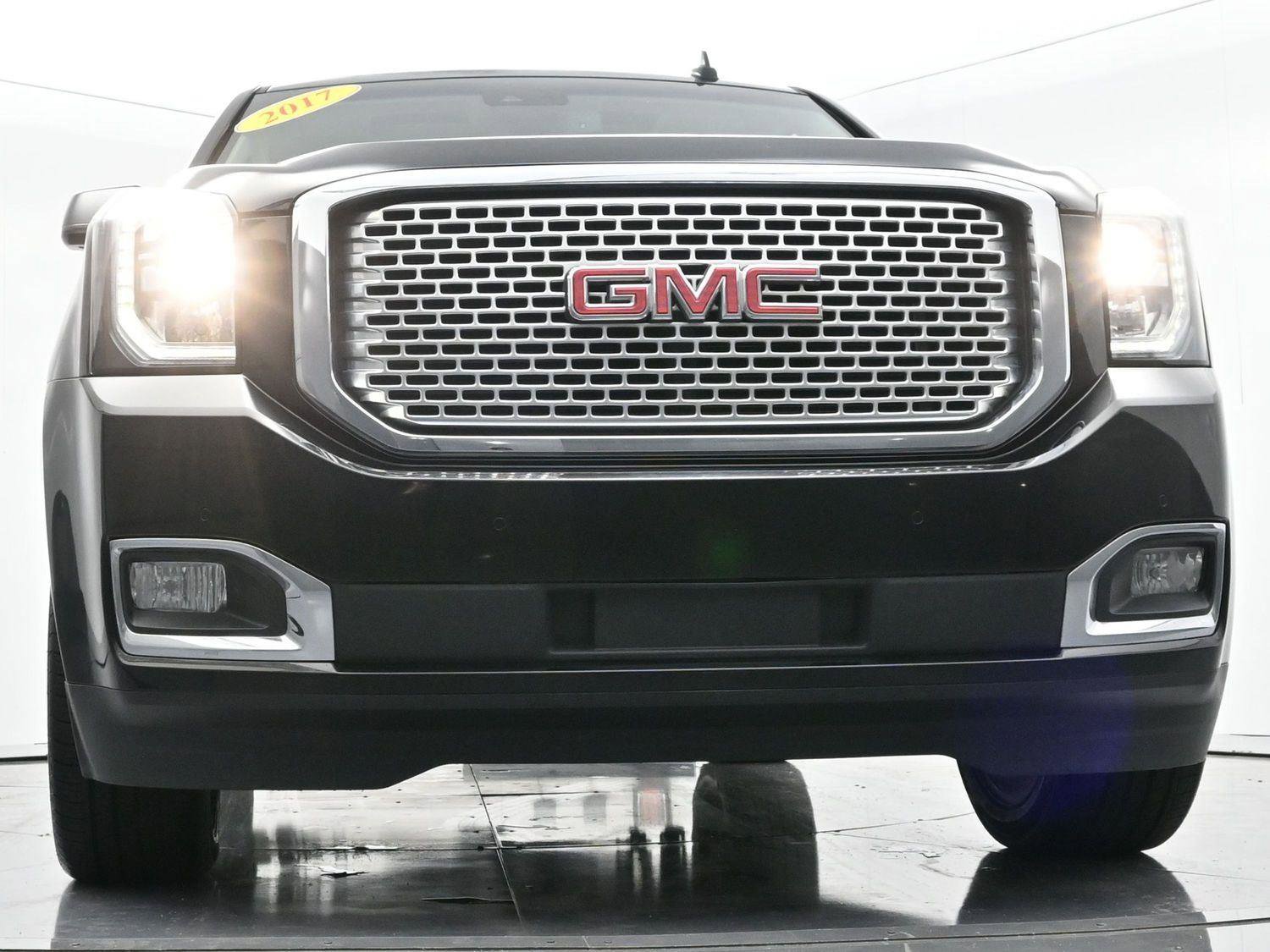 Used 2017 GMC Yukon Denali image 49