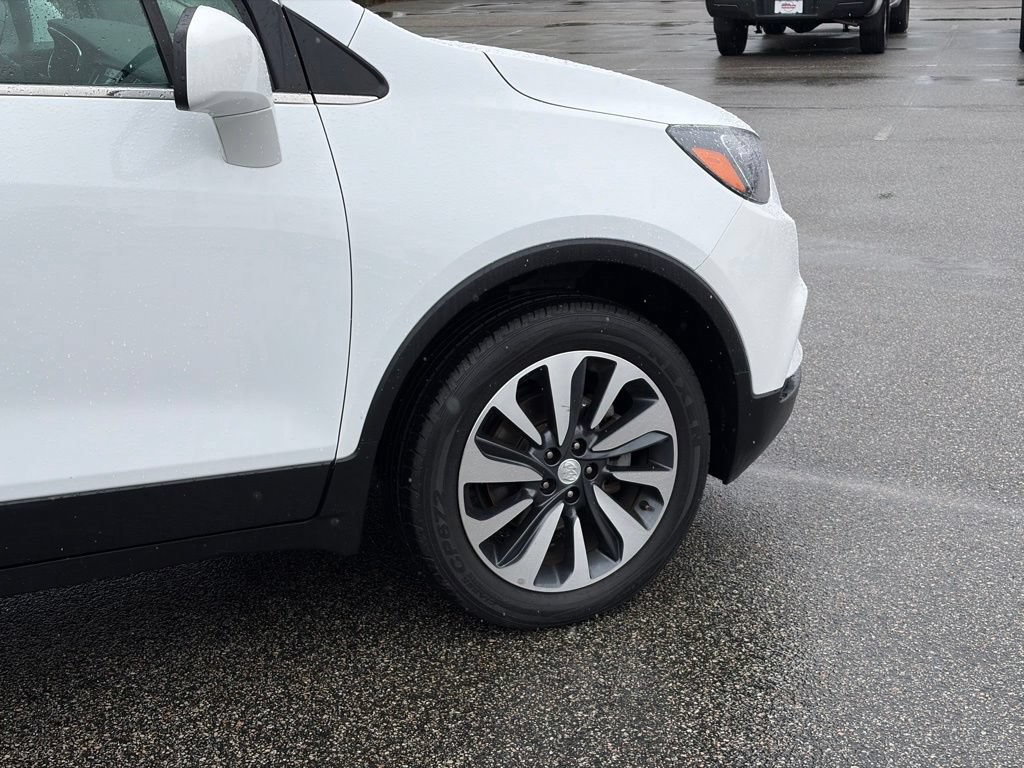 Used 2021 Buick Encore Preferred AWD/4WD image 8