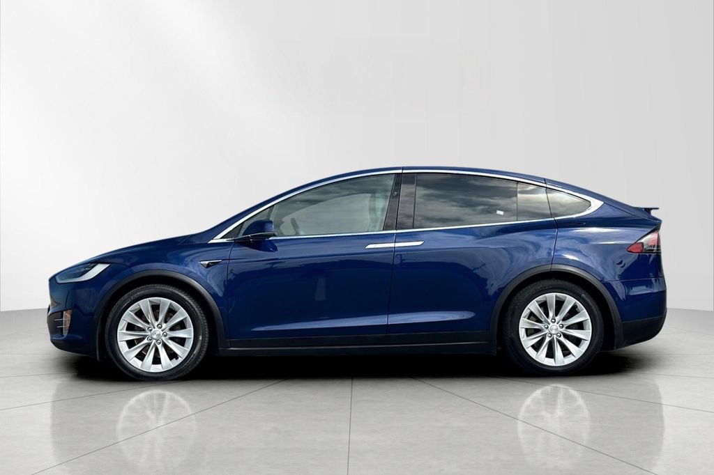 Used 2018 Tesla Model X AWD/4WD image 3