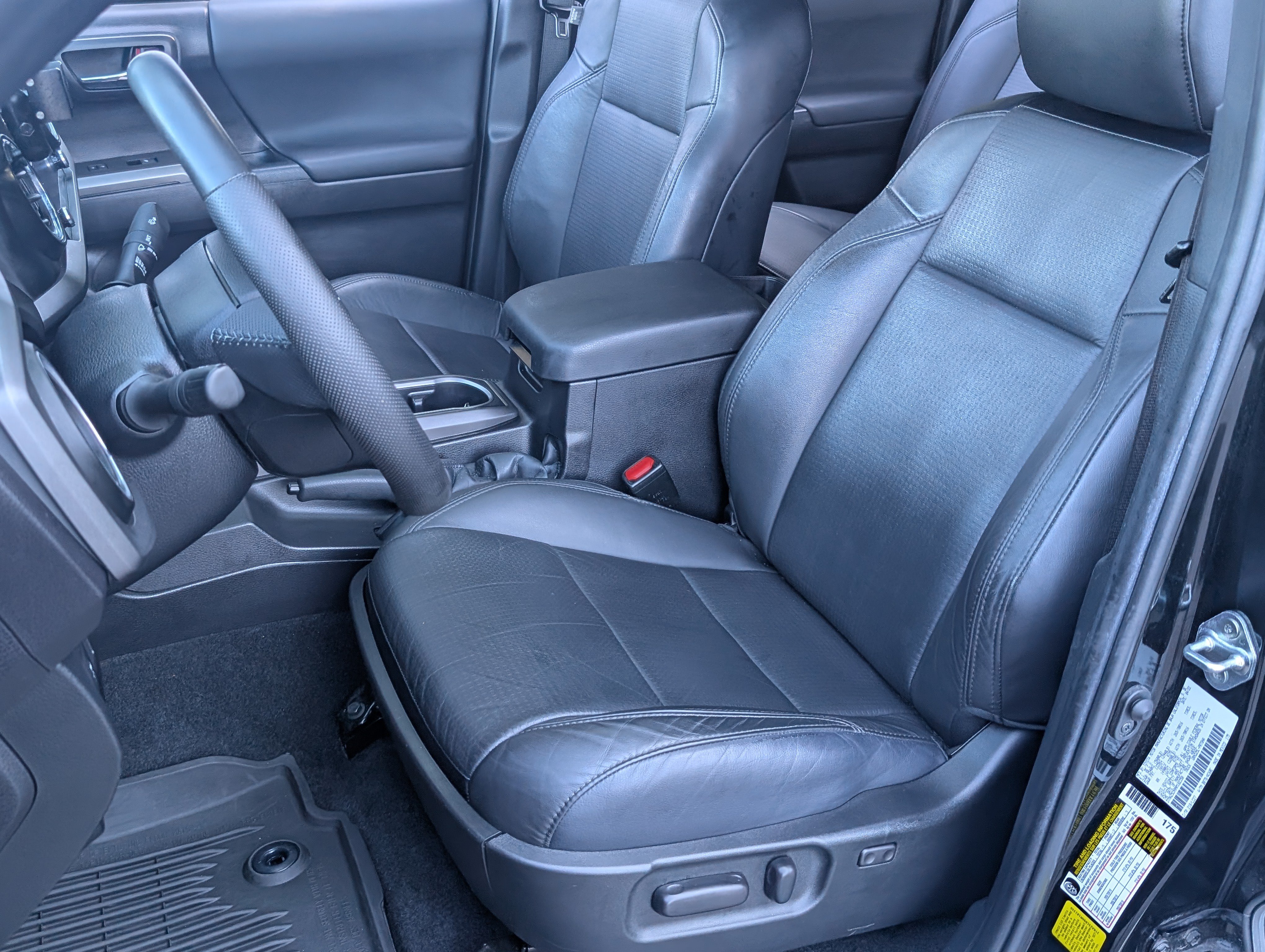 Used 2022 Toyota Tacoma TRD Off-Road w/ TRD Premium Off Road Package RWD image 18