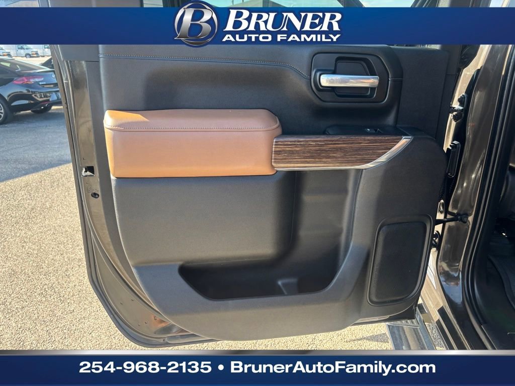 Used 2021 Chevrolet Silverado 3500 High Country image 13