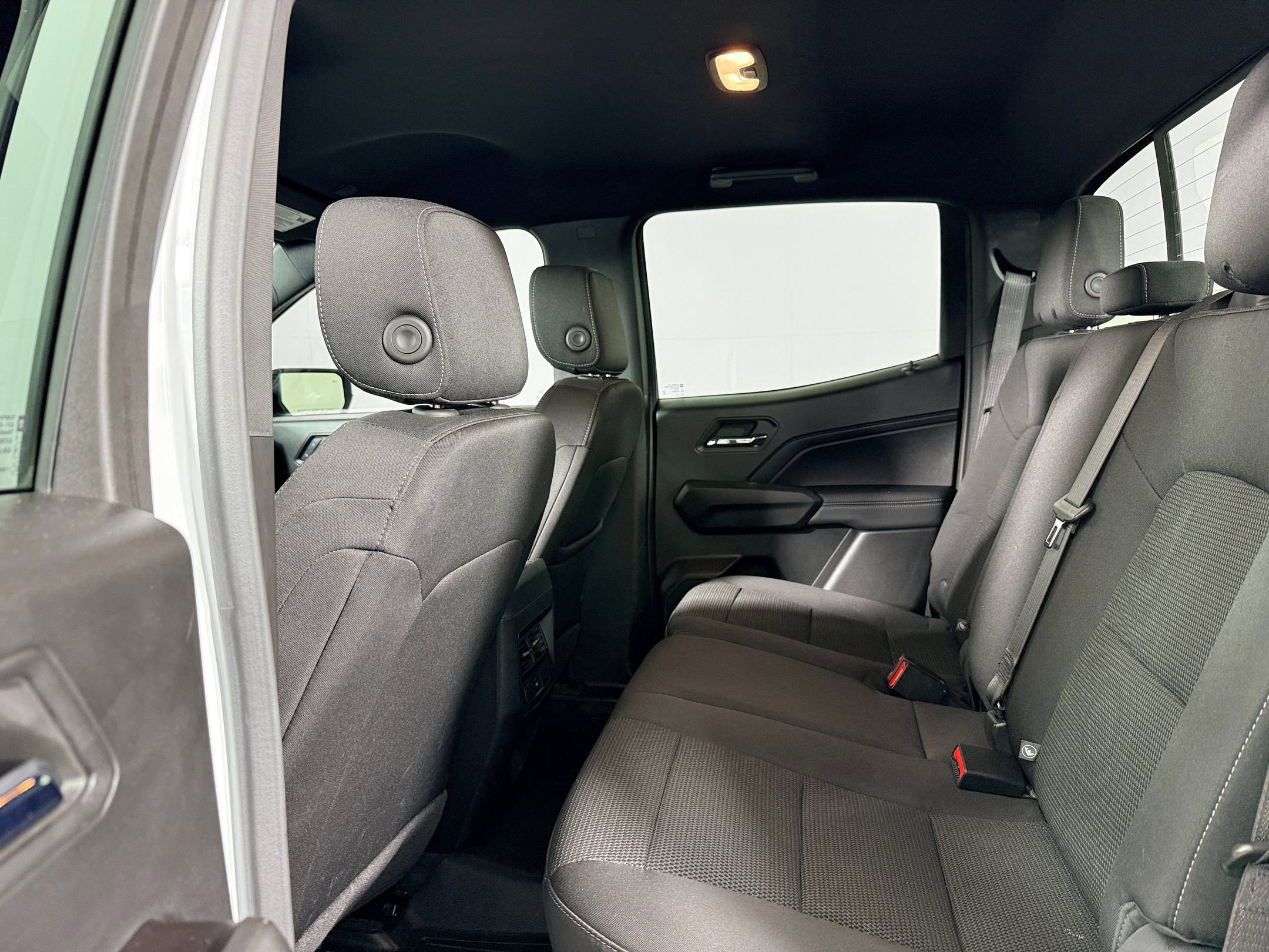 Used 2024 Chevrolet Colorado LT w/ LT Convenience Package image 17