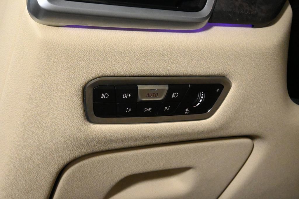 Used 2021 BMW X5 xDrive40i w/ Convenience Package image 26