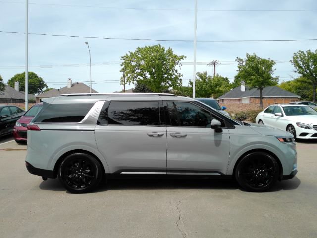 Used 2024 Kia Carnival SX Prestige image 5