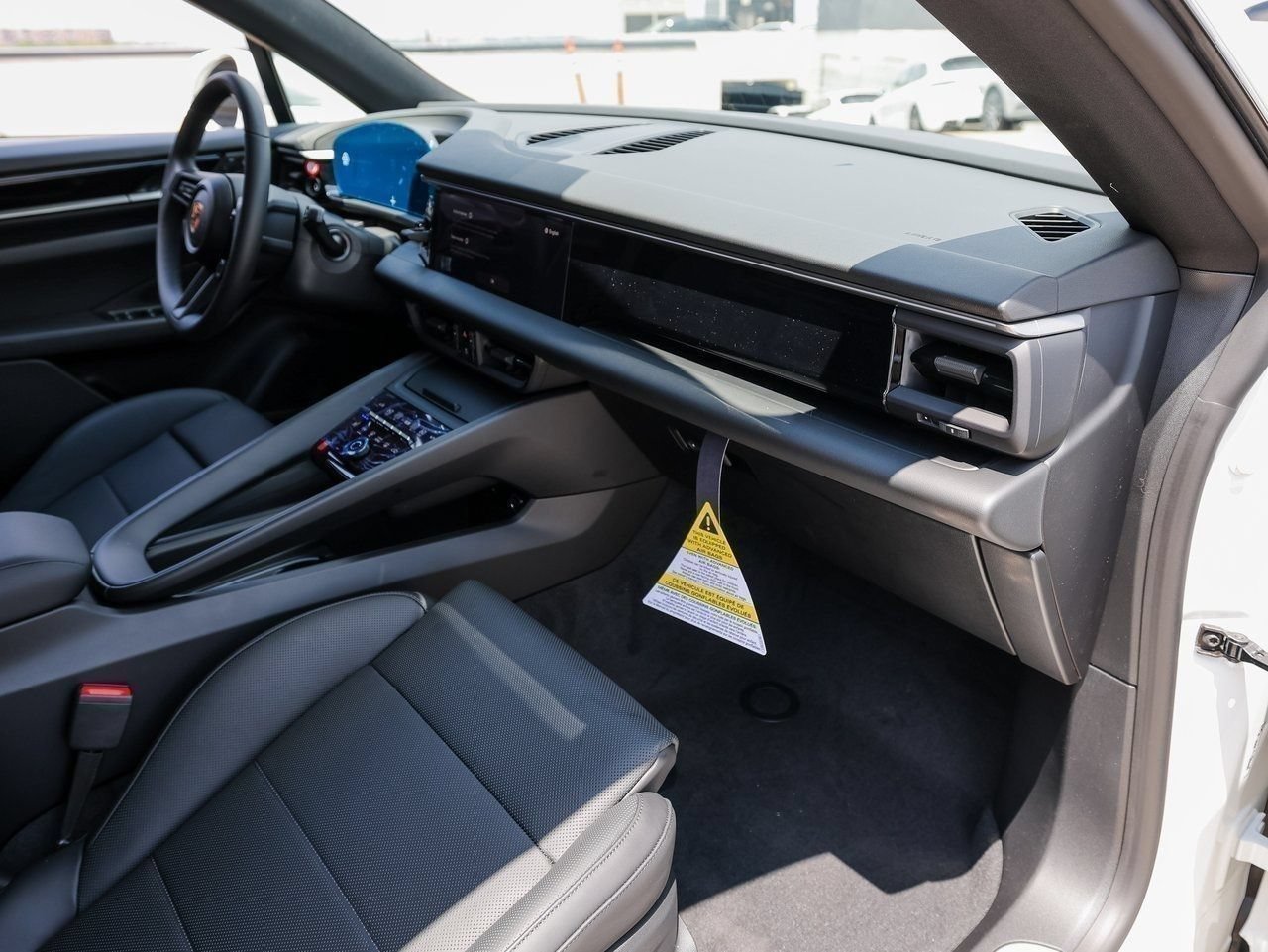 New 2025 Porsche Macan Electric RWD image 27