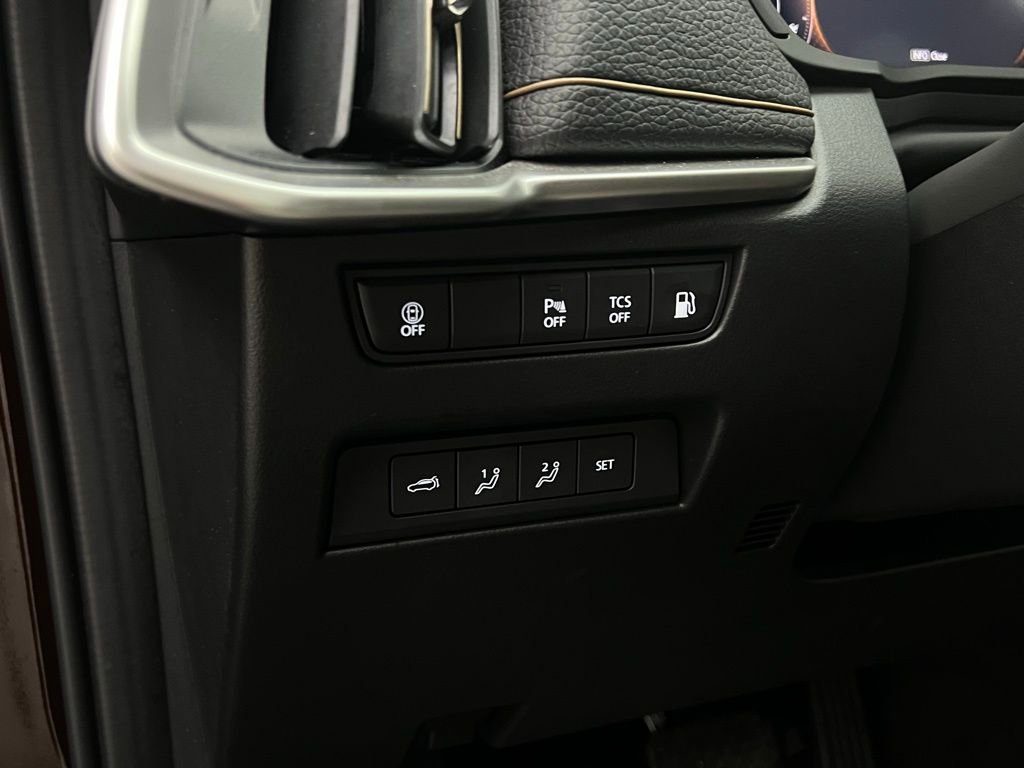 Used 2024 MAZDA CX-90 Plug-In Hybrid w/ Premium Pkg image 7