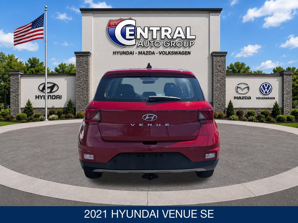 Certified 2021 Hyundai Venue SE FWD image 7