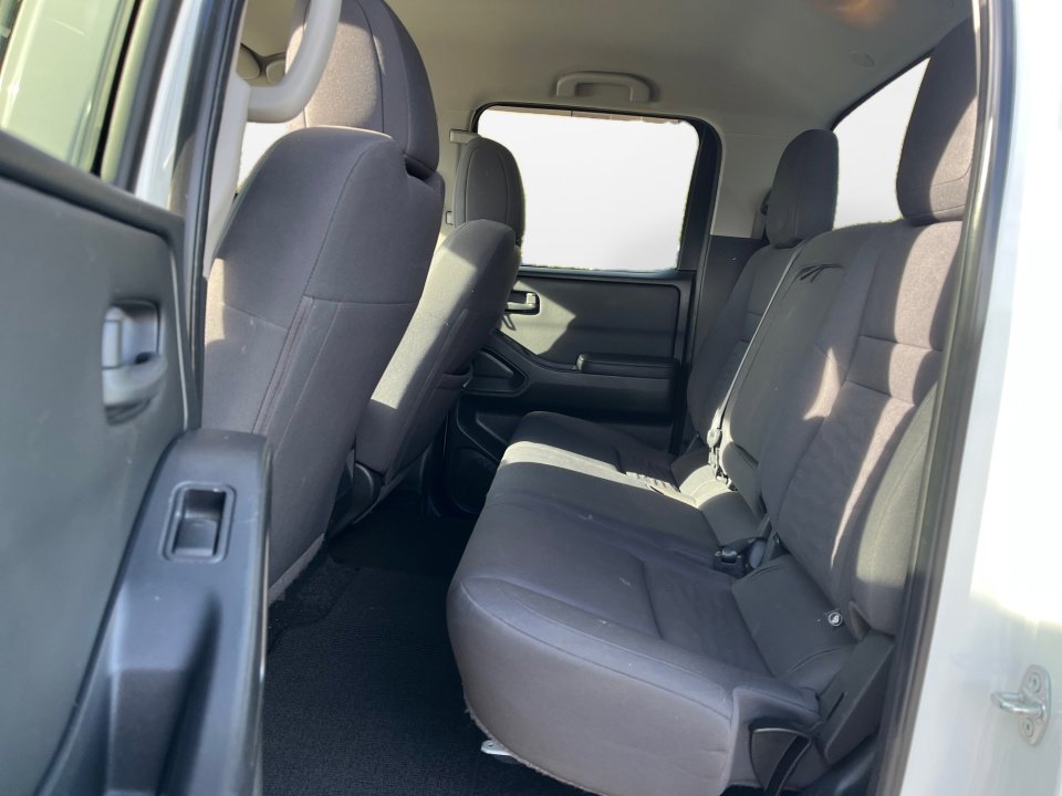 Used 2022 Nissan Frontier S w/ Technology Package AWD/4WD image 15